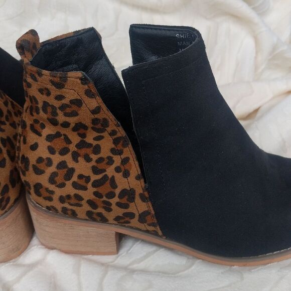Corky's Leopard Print /Black split Bootie - Picture 6 of 9